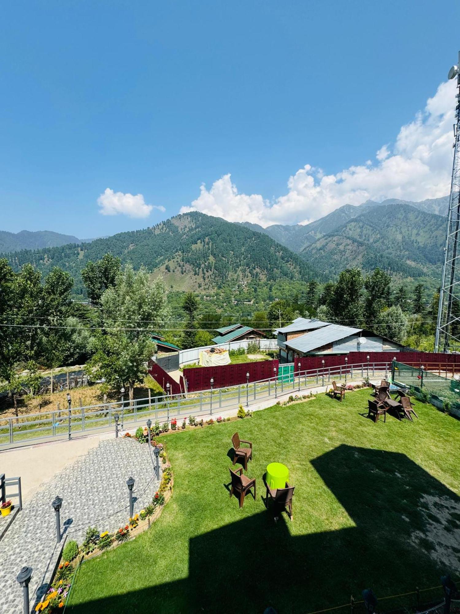 Pahalgām Frosty Mountain Resort מראה חיצוני תמונה