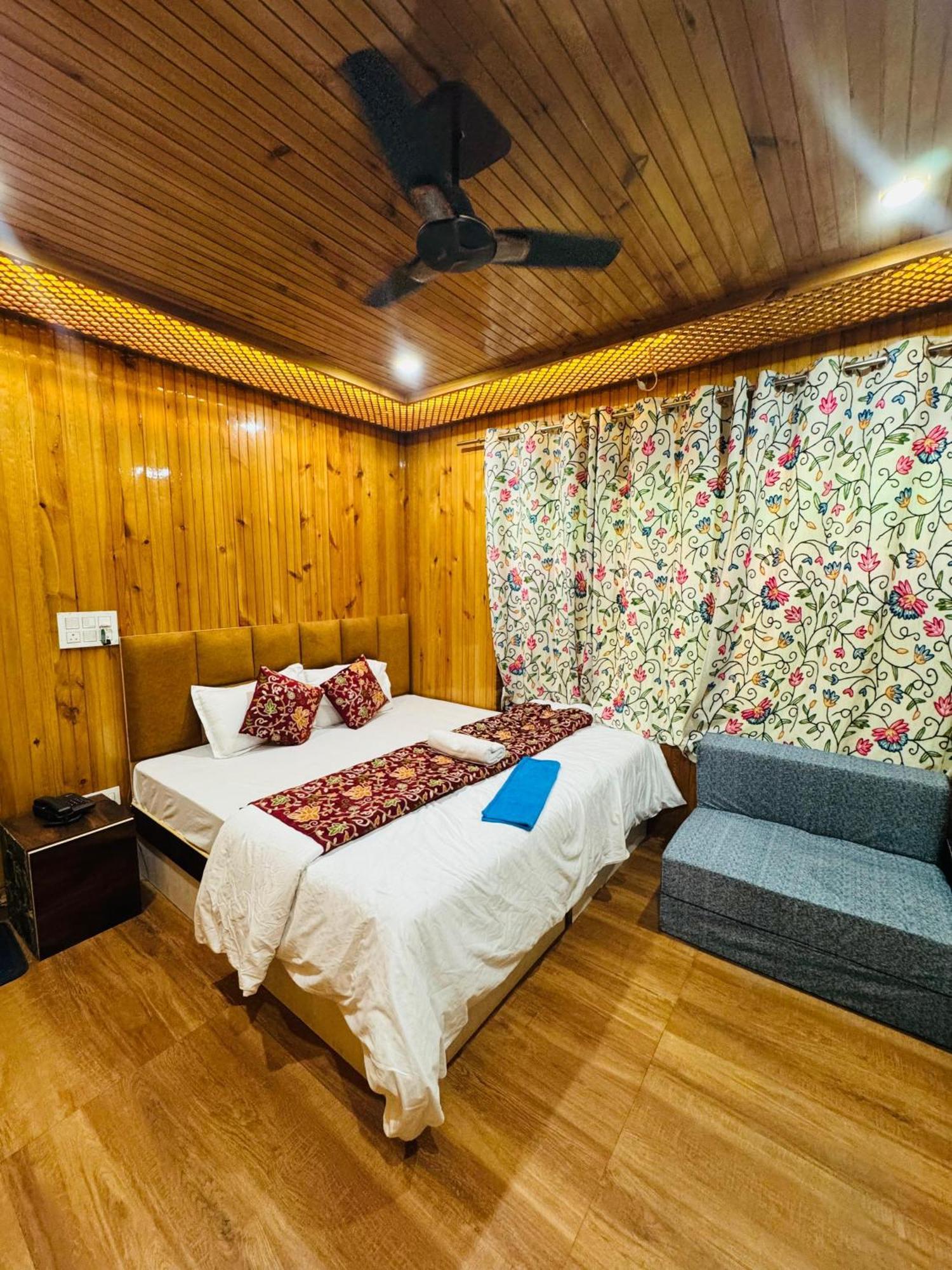Pahalgām Frosty Mountain Resort מראה חיצוני תמונה