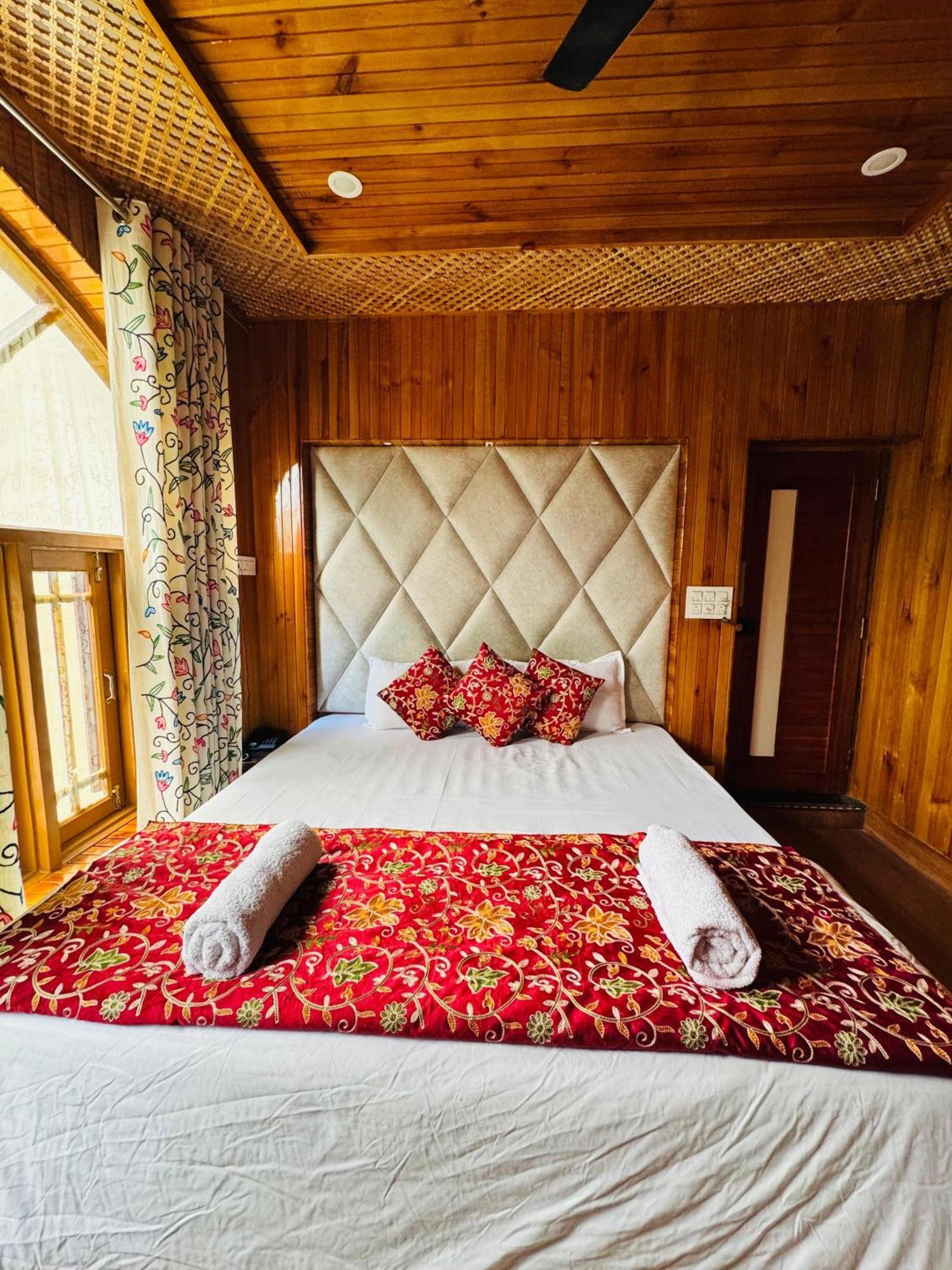 Pahalgām Frosty Mountain Resort מראה חיצוני תמונה