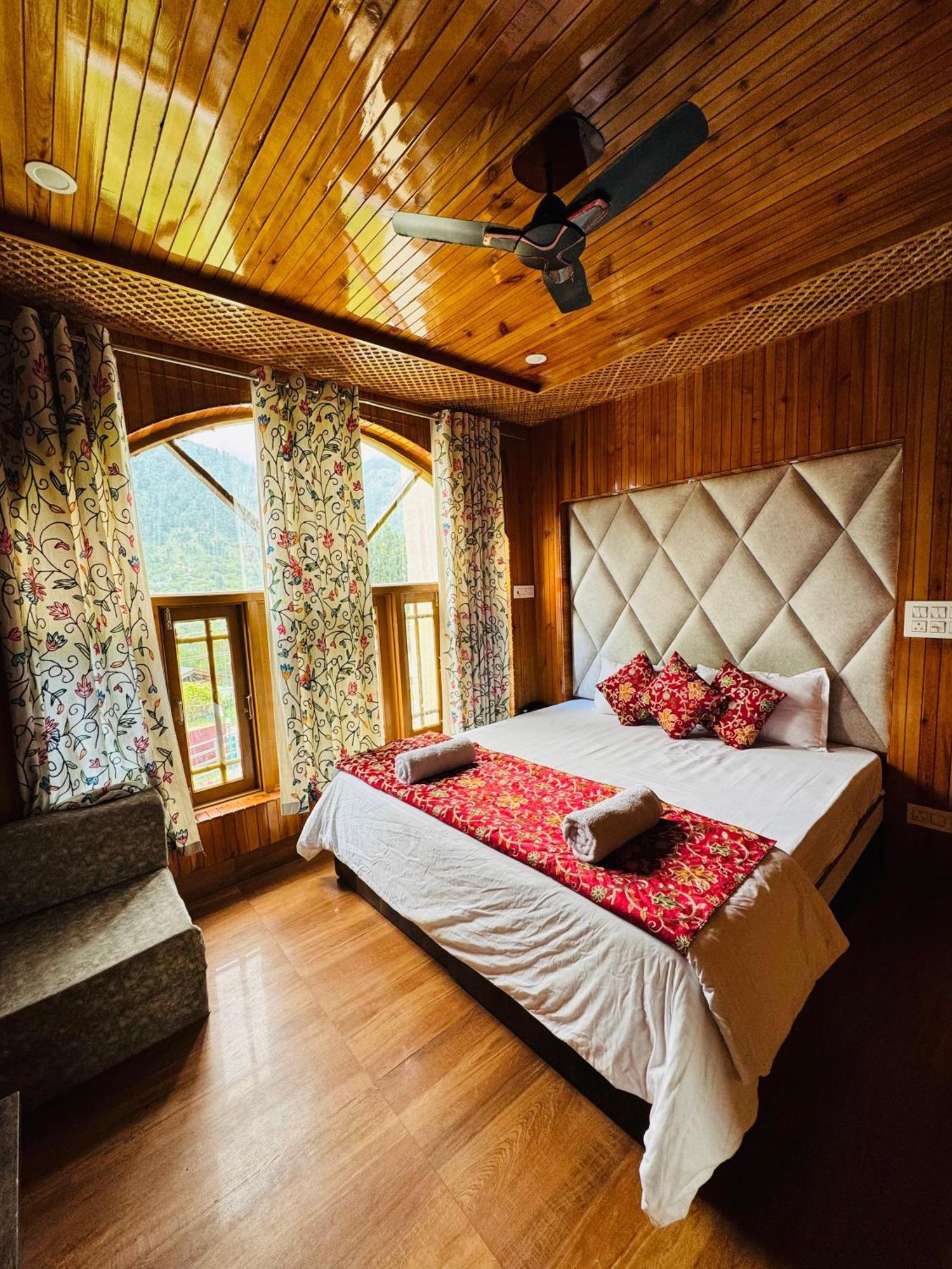 Pahalgām Frosty Mountain Resort מראה חיצוני תמונה