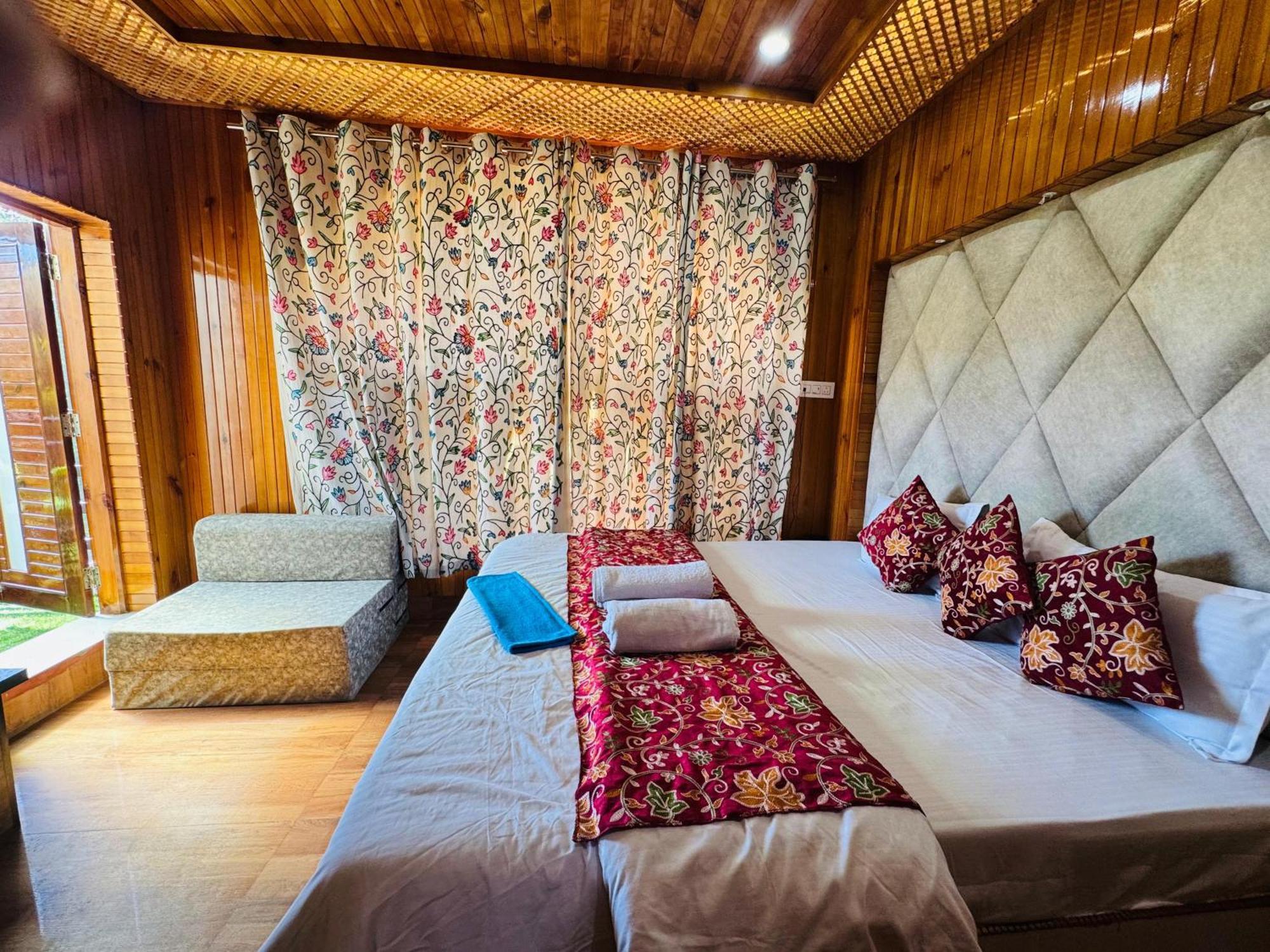 Pahalgām Frosty Mountain Resort מראה חיצוני תמונה