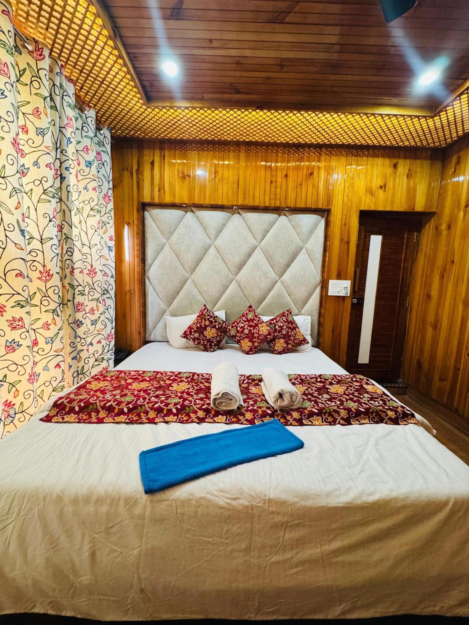 Pahalgām Frosty Mountain Resort מראה חיצוני תמונה