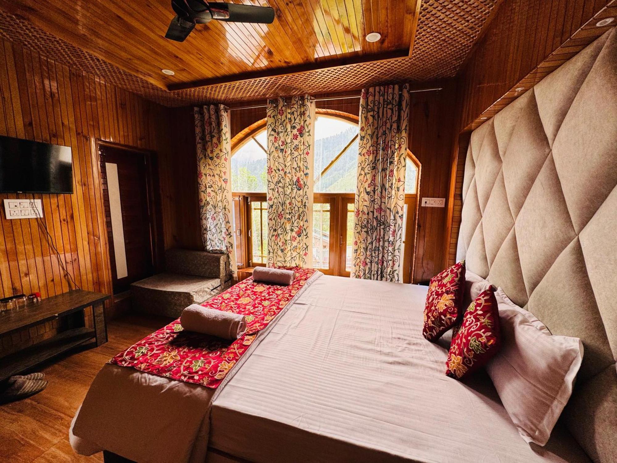 Pahalgām Frosty Mountain Resort מראה חיצוני תמונה