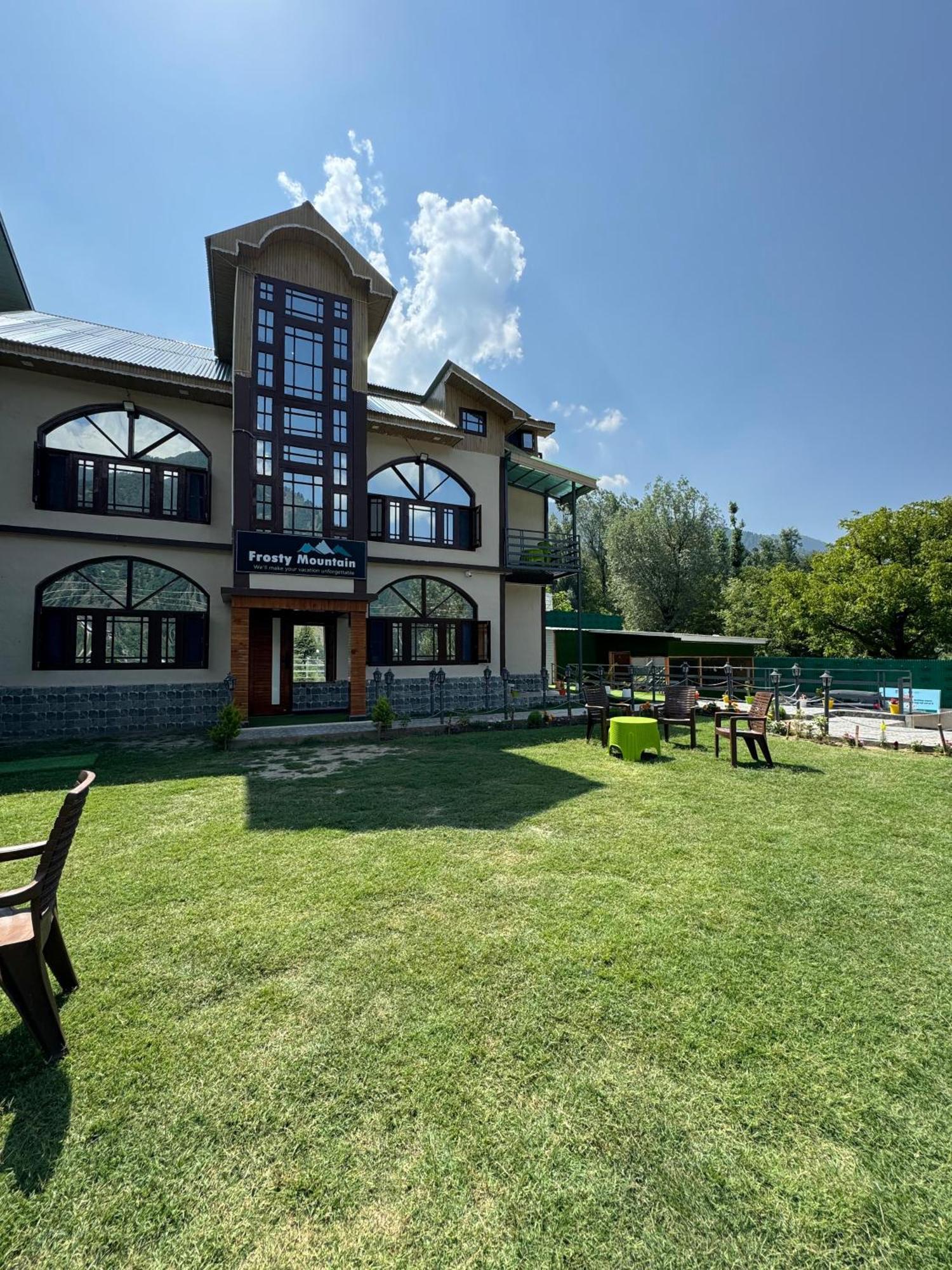 Pahalgām Frosty Mountain Resort מראה חיצוני תמונה