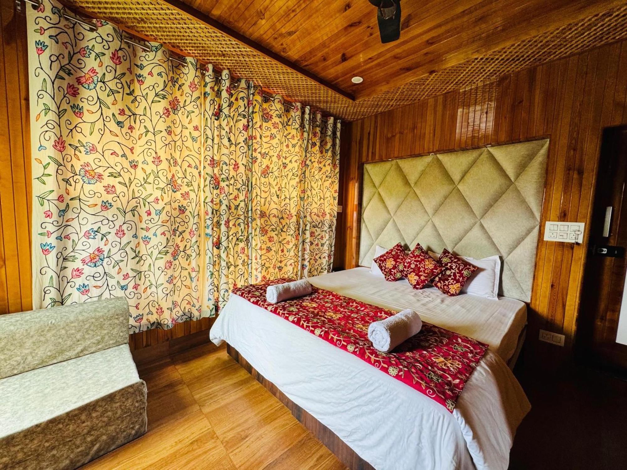 Pahalgām Frosty Mountain Resort מראה חיצוני תמונה
