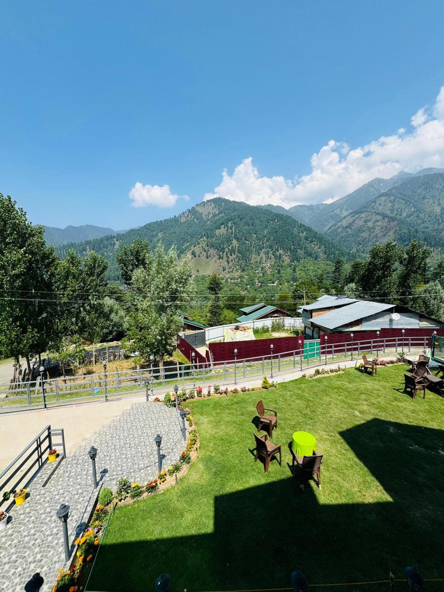 Pahalgām Frosty Mountain Resort מראה חיצוני תמונה